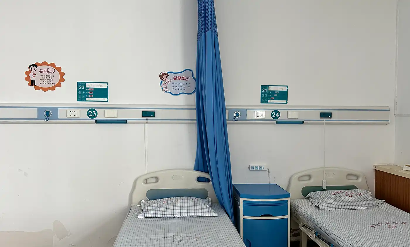 工程案例：电影小镇景区景区引导售卖一体机