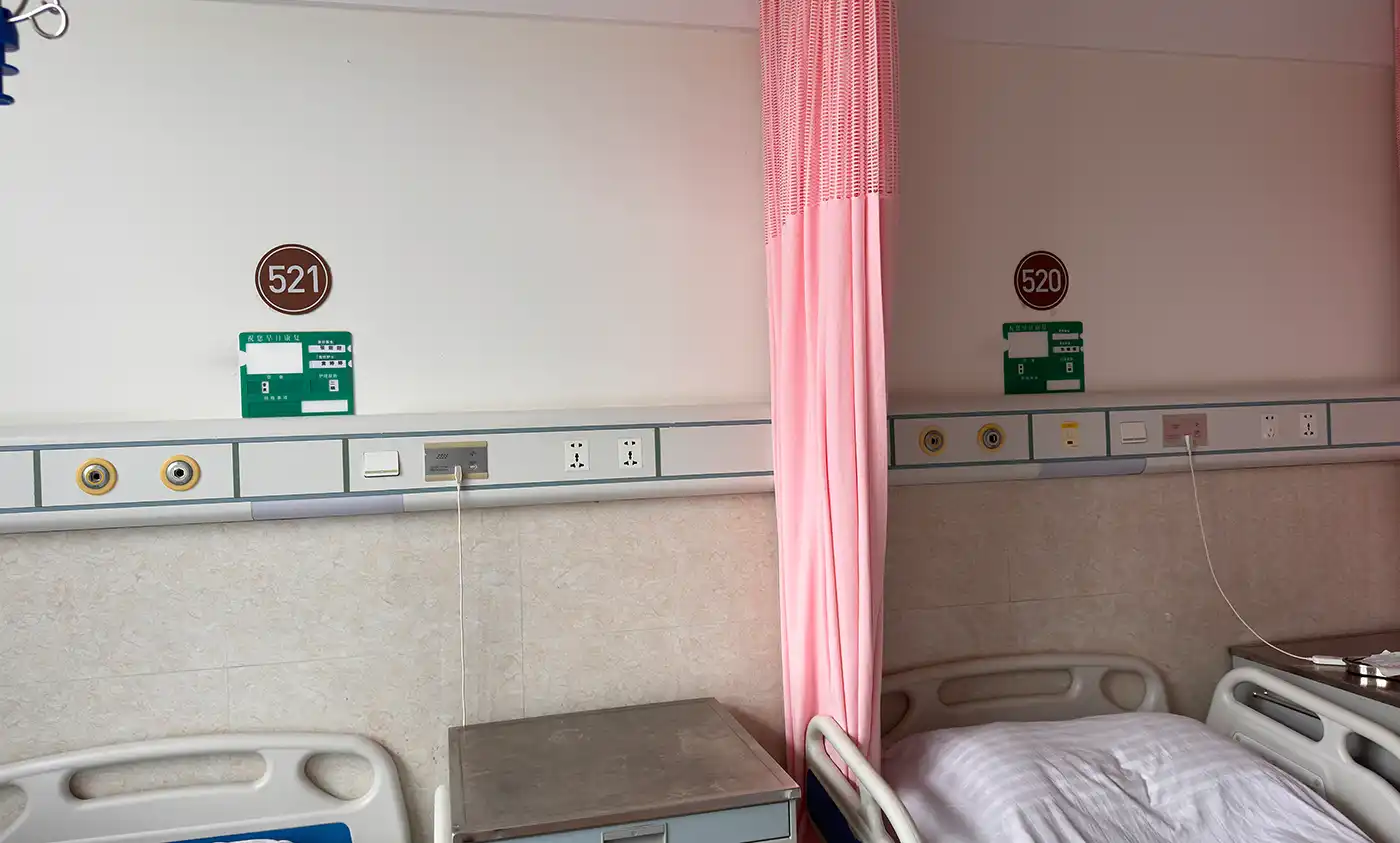 工程案例：电影小镇景区景区引导售卖一体机